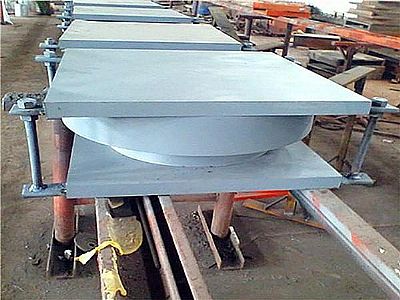 云县隔震橡胶支座安装方法预留孔与预埋件的位置、尺寸、标高